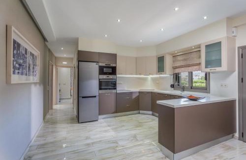 Gazi Apartment | Ammos Beachfront Luxury Apartment