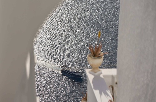 Fira Apartment | Amphitheater Cave Houses