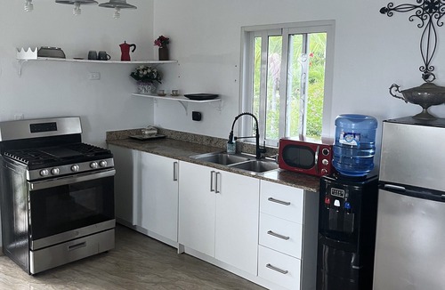Cabrera Apartment | An apartment style "casita" with kitchenette and 2 bed/bath.