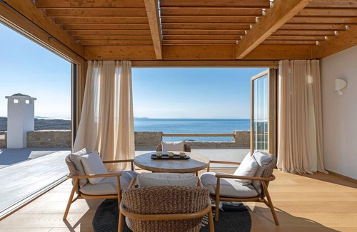 Agios Stefanos Villa | An Elevated Haven with Captivating Views of the Aegean