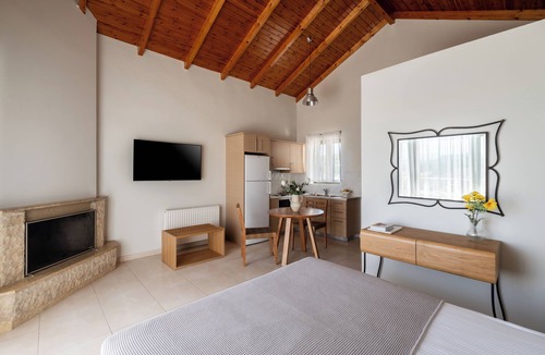 Nea Tirintha House | Anassia Villas