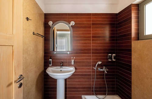 Nea Tirintha House | Anassia Villas