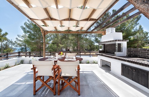 Stegna House | Anastasios Deluxe House Stegna (Amazing View, 300meter from the Beach)