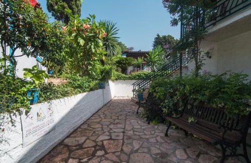 Dafnata Apartment | Andromaches sea view studio