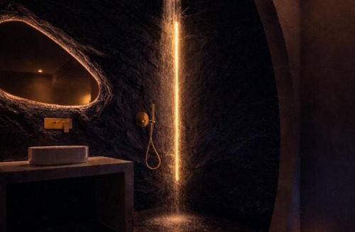 Petroupoli Apartment | Andromeda Suite Private Jacuzzi & Cave Shower