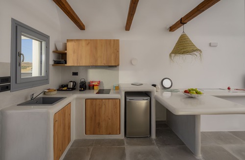 Kamari Villa | Anemi Vine Villas