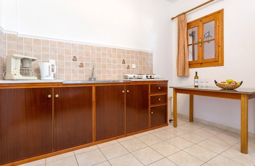 Ano Vasilikos Apartment | Anemomylos Studios - 1 Bedroom Apartment G.F. N4