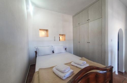 Sikinos Apartment | Aneraida Studio