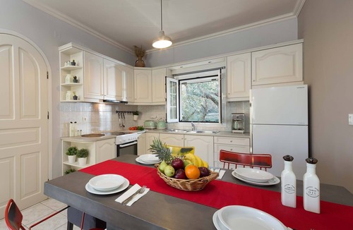 Koutsi Villa | Angouletta Villa - Three Bedroom Villa, Sleeps 6