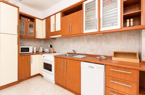 Agios Stefanos Apartment | Anna Apartment - Three Bedroom Apartment, Sleeps 6