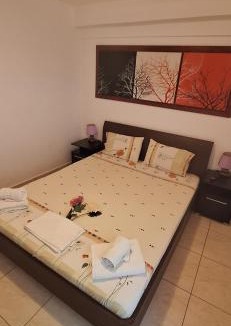 Nea Peramos Apartment | Anna apartments