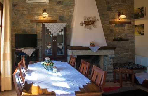 Agios Dimitrios House | Anna maria