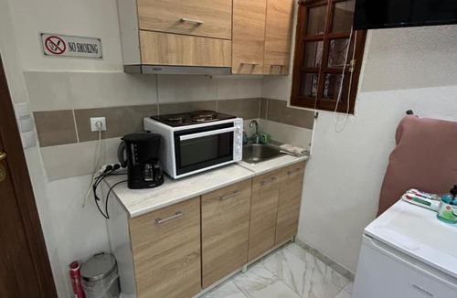Ano Poli Apartment | Ano Poli Studios 4
