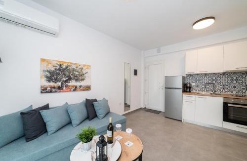 Paralia Ofryniou Apartment | Antigone Stay Complex by Horizon Homes