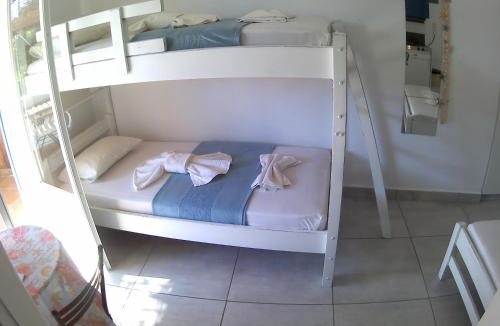 Kini House | Apanemia 2