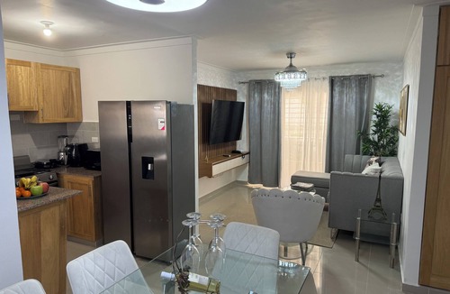 Santo Domingo Oeste Apartment | Apartamento nuevo con WI-FI + TV 4K 65" + gimnasio + parqueo Santo Domingo Oeste