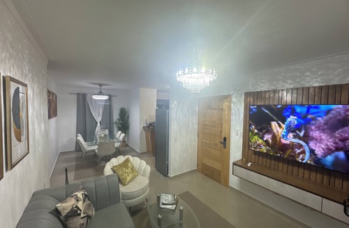 Santo Domingo Oeste Apartment | Apartamento nuevo con WI-FI + TV 4K 65" + gimnasio + parqueo Santo Domingo Oeste