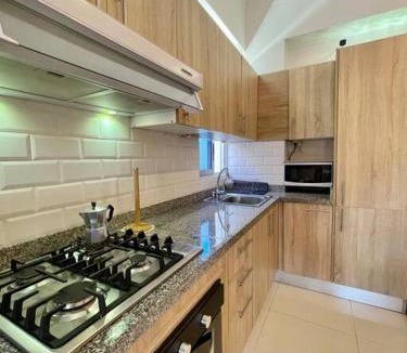 Ciudad Universitaria Apartment | Apartamento vista al mar cerca universidad malecón zona colonial