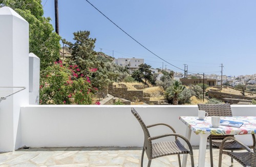 Ios Town Apartment | Apartment '6 Studio' with Sea View, Wi-Fi and Air Conditioning