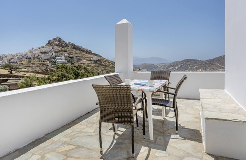 Ios Town Apartment | Apartment '6 Studio' with Sea View, Wi-Fi and Air Conditioning