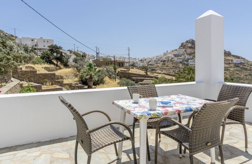 Ios Town Apartment | Apartment '7 Studio' with Sea View, Wi-Fi and Air Conditioning