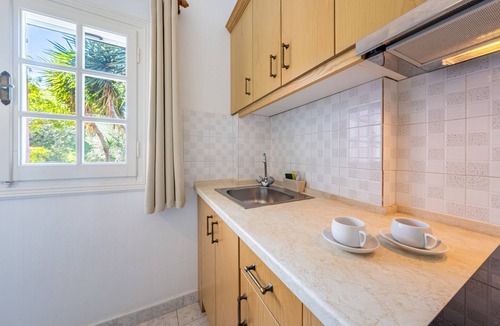 Astrakeri Apartment | Apartment '9' with Sea View, Wi-Fi and Air Conditioning