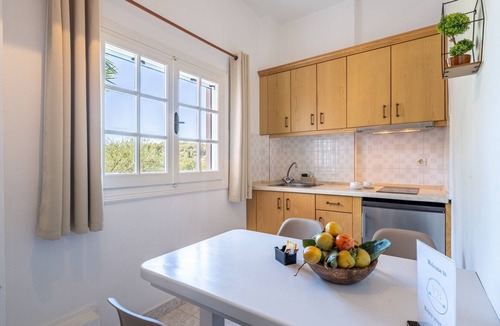 Astrakeri Apartment | Apartment '9' with Sea View, Wi-Fi and Air Conditioning