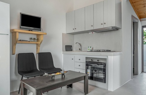 Kithira Apartment | Apartment 'Angel’s Studio' with Shared Terrace, Wi-Fi and Air Conditioning