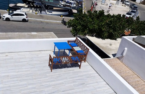 Ios Town Apartment | Apartment at the Port. Best location