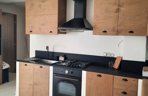 Batsi Apartment | Apartment 'Batsi View House' with Sea View, Wi-Fi and Air Conditioning