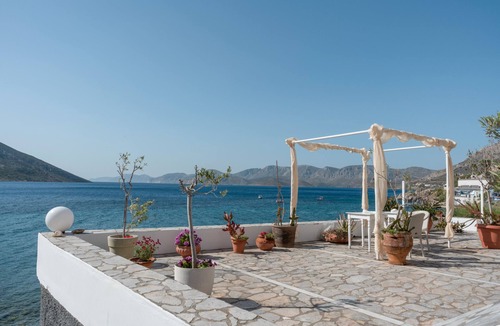 Massouri Apartment | Apartment 'Clio Side Sea View' with Shared Garden, Wi-Fi and Air Conditioning