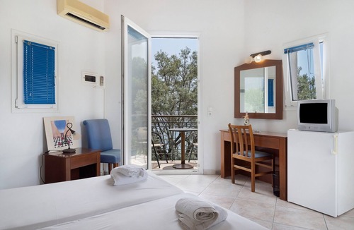 Perigiali Apartment | Apartment 'Diamerisma 2ari B' with Sea View, Wi-Fi and Air Conditioning