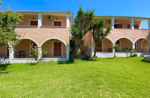 Termenades Apartment | Apartment Dora Pagoi 3 with Mountain View, Shared Garden & Wi-Fi