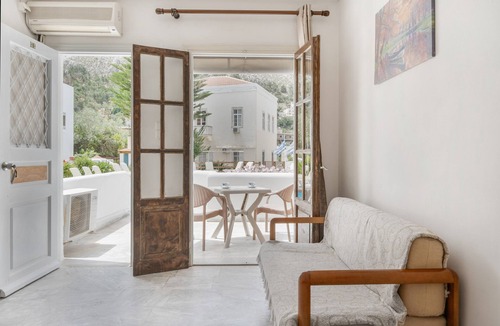 Kalymnos Town Apartment | Apartment 'Double Room No 6' with Mountain View, Wi-Fi and Air Conditioning