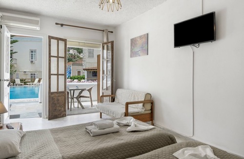 Kalymnos Town Apartment | Apartment 'Double Room No 5' with Mountain View, Wi-Fi and Air Conditioning