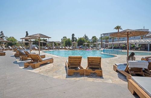Kardamena Apartment | Apartment 'Evripides Family One -bedroom 1' with Shared Pool, Shared Garden and Air Conditioning