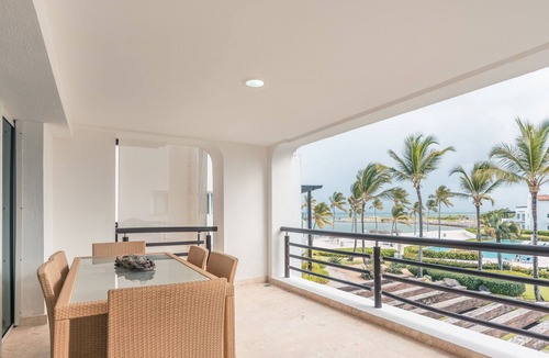 Cap Cana Marina Apartment | Apartment few steps to the beach at Punta Palmera