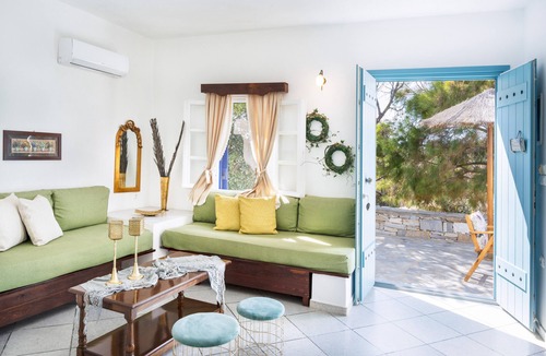 Agios Prokopios Apartment | Apartment In A Hotel 'Sun Rock Boutique - Villa Petunia' with Sea View, Wi-Fi and Air Conditioning