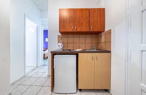 Marathias Apartment | Apartment 'Maltas' with Shared Terrace, Wi-Fi and Air Conditioning