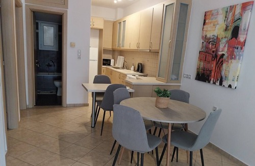 Menidion Apartment | Apartment 'Menidi 101' with Sea View, Balcony and Wi-Fi