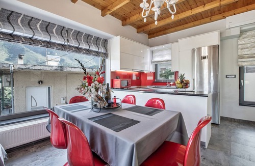 Filaki Apartment | Apartment 'Modern' with Mountain View, Wi-Fi and Air Conditioning