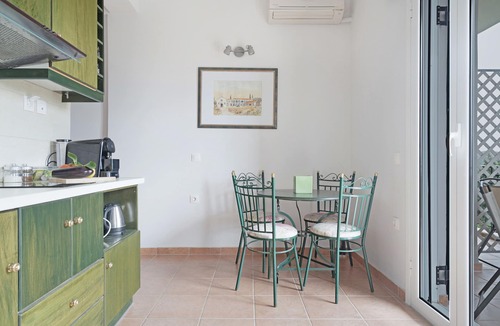 Parisata Apartment | Apartment 'Monte Verde 104' with Sea View, Wi-Fi and Air Conditioning