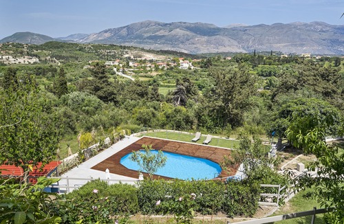 Parisata Apartment | Apartment 'Monte Verde 104' with Sea View, Wi-Fi and Air Conditioning