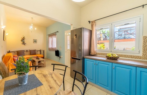 Agia Pelagia Chlomou Apartment | Apartment 'Nikos Seaside' with Sea View, Wi-Fi and Air Conditioning