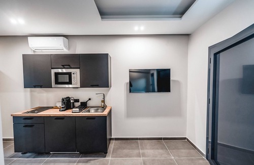 Marathias Apartment | Apartment 'Nima 1' with Shared Terrace, Wi-Fi and Air Conditioning