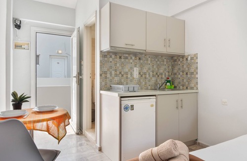 Panormos Apartment | Apartment 'No 14' with Shared Pool, Wi-Fi and Air Conditioning