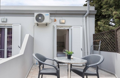 Panormos Apartment | Apartment 'No 14' with Shared Pool, Wi-Fi and Air Conditioning