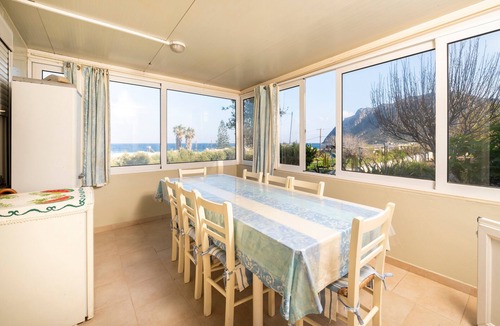 Kefalos Apartment | Apartment 'No 2' with Sea View, Wi-Fi and Air Conditioning