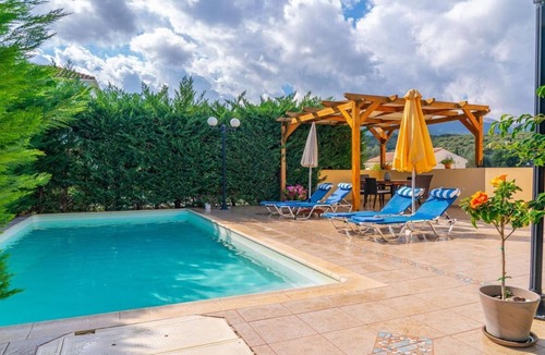 Sami Apartment | Apartment 'Sami Beach Villas Dafni' with Mountain View, Wi-Fi and Air Conditioning
