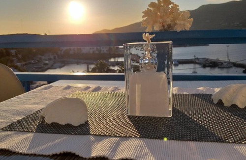 Posidonia Apartment | Apartment 'Sea View' with Sea View, Wi-Fi and Air Conditioning